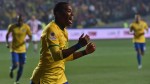 Robinho signs for Santos on €229 monthly wage