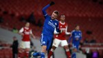 Leicester beat Arsenal on Vardy's late goal