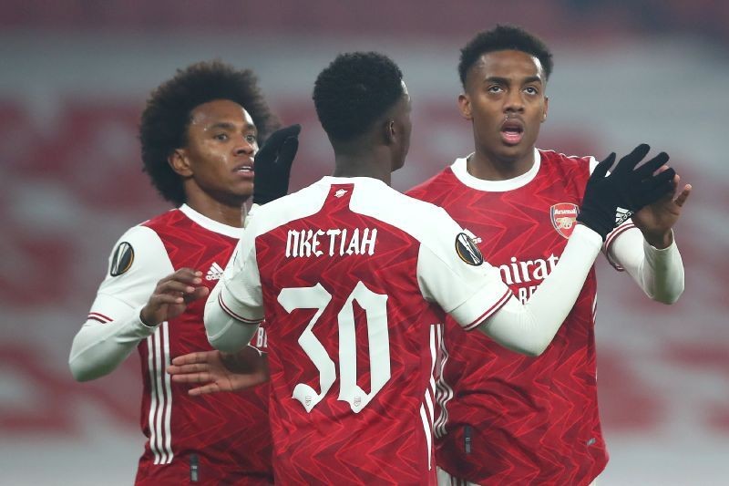 Arsenal rally past Molde to stay top of group