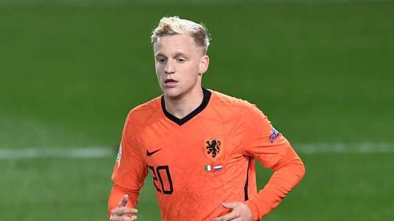PREMIER - Man. United playmaker Van De Beek on a 3-fold exit way