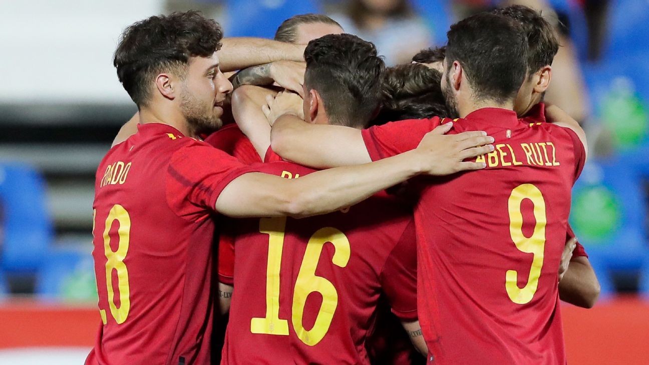 Sweet 16: Spain kids win as Euro squad isolated
