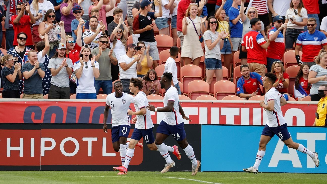 Dike scores 1st U.S. goal in rout of Costa Rico