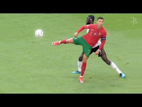 Cristiano Ronaldo: Cheeky Plays