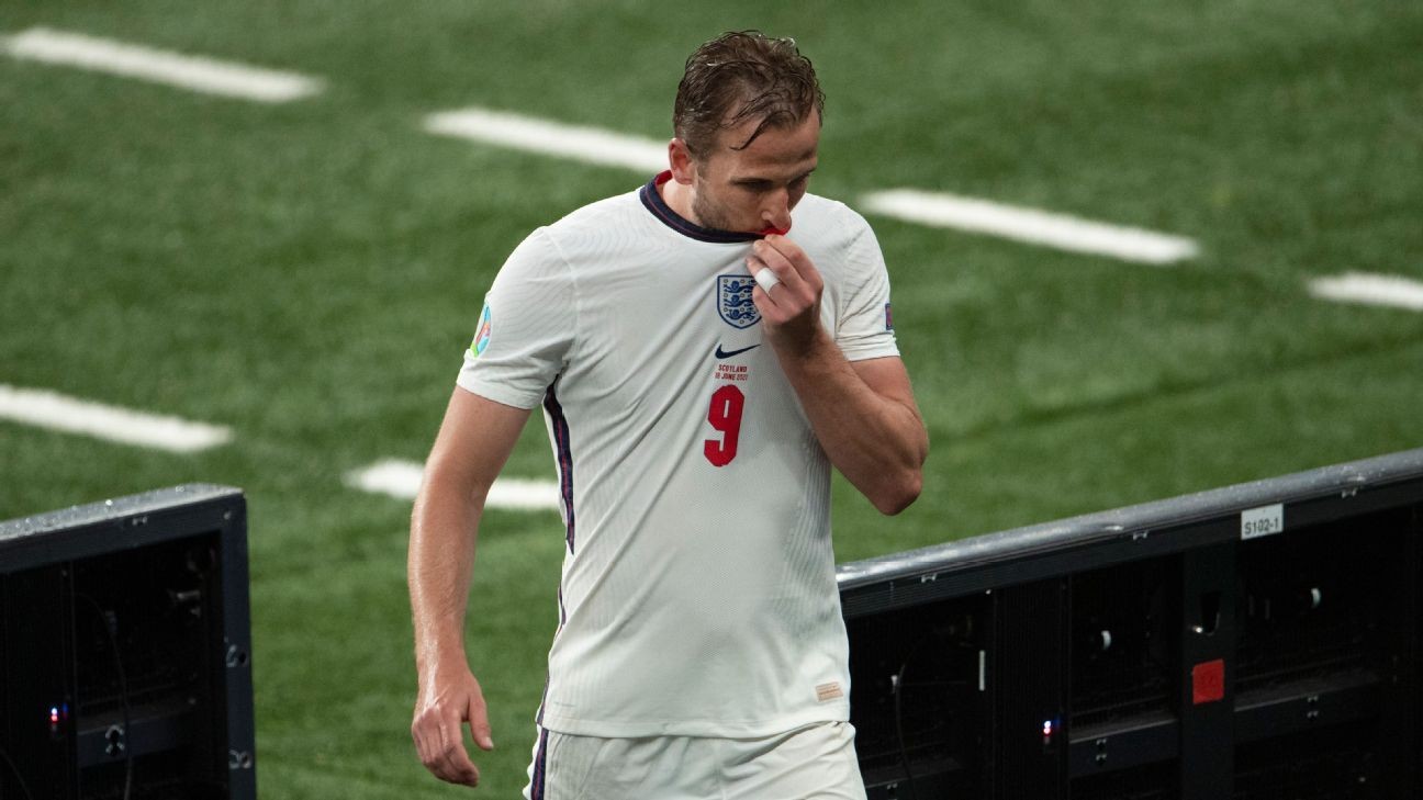 Kane dismisses concerns over fitness, transfers