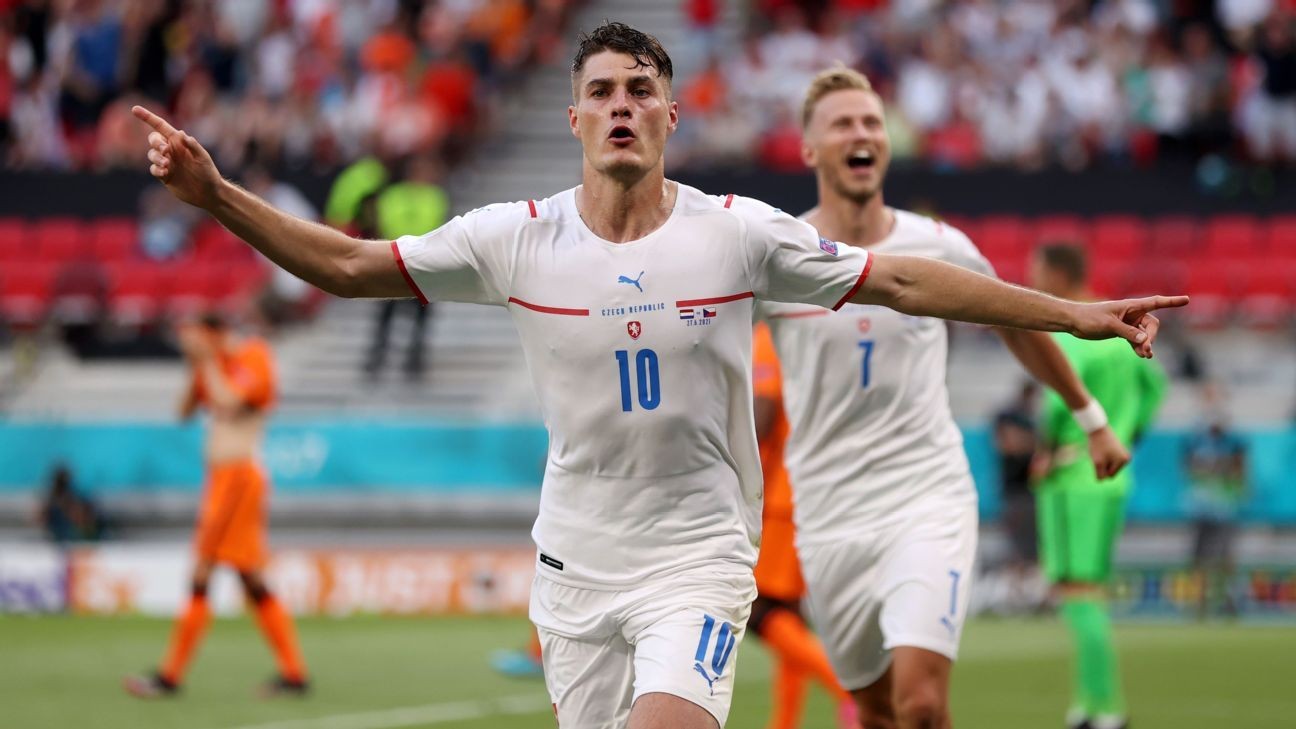 Schick reminds exiting Dutch what they miss