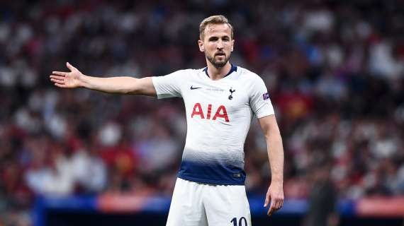 PREMIER - Jamie Carragher cautions striker Harry Kane