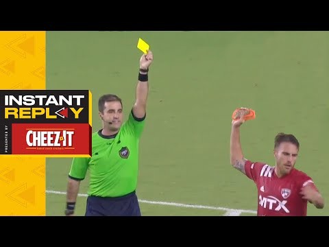 Player Deserve 2 Yellow Cards in 10 SECONDS!?