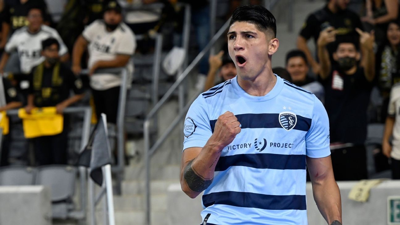 Pulido on target as Sporting KC demolishes LAFC