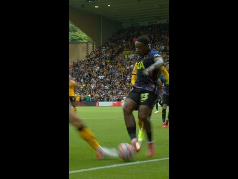 Steven Bergwijn's INSANE skill v Wolves | #Shorts