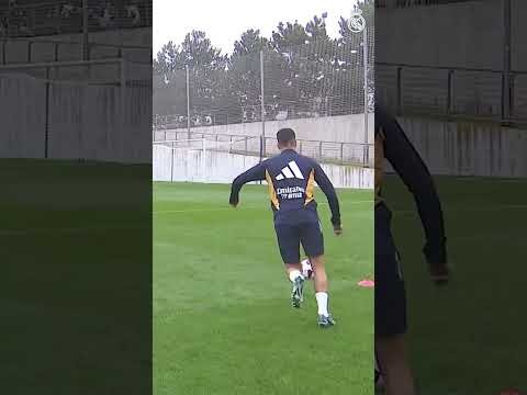 ? Toni Kroos training golazo - from 2 angles! ??