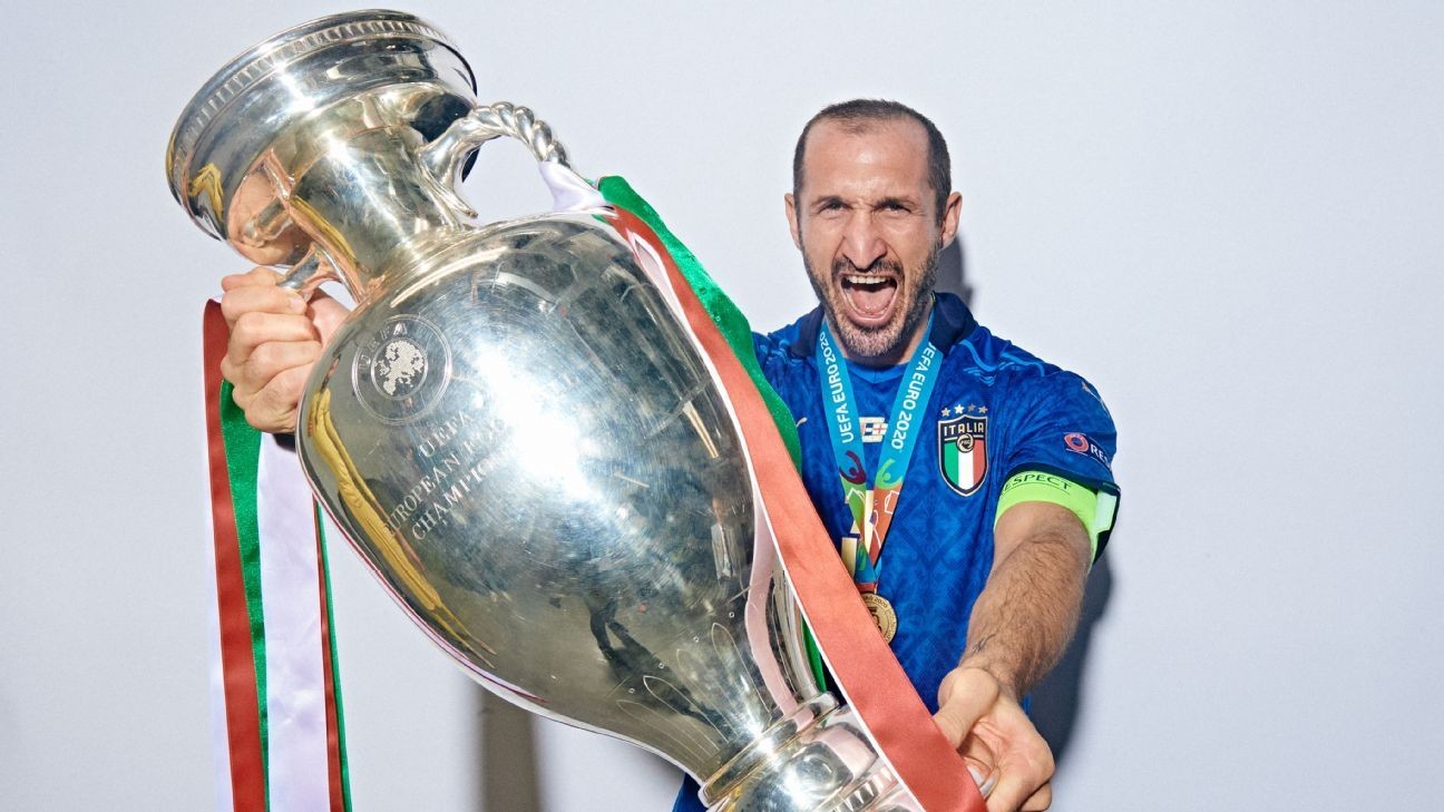 Ex-Juventus, LAFC defender Chiellini retires