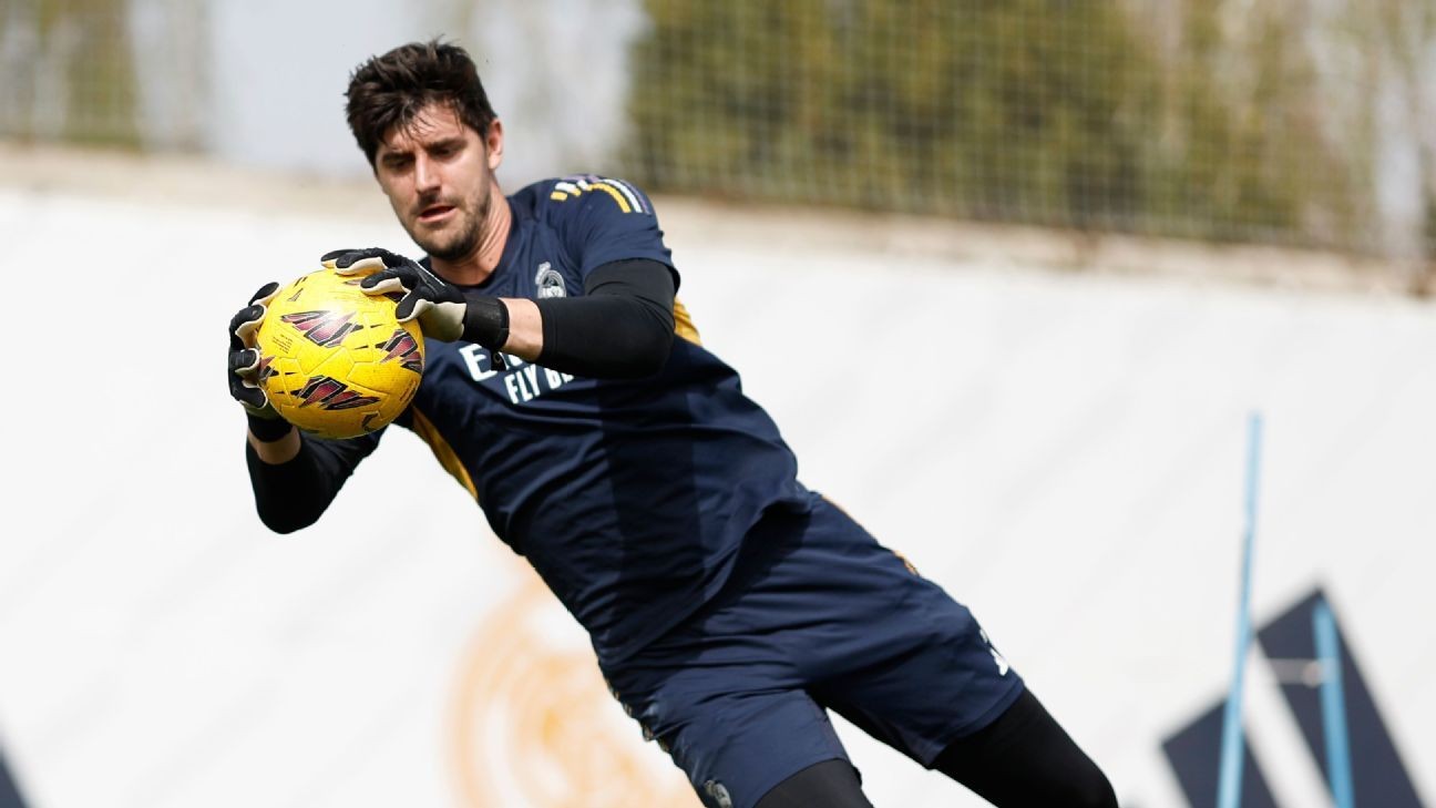 Madrid keeper Courtois suffers fresh knee injury