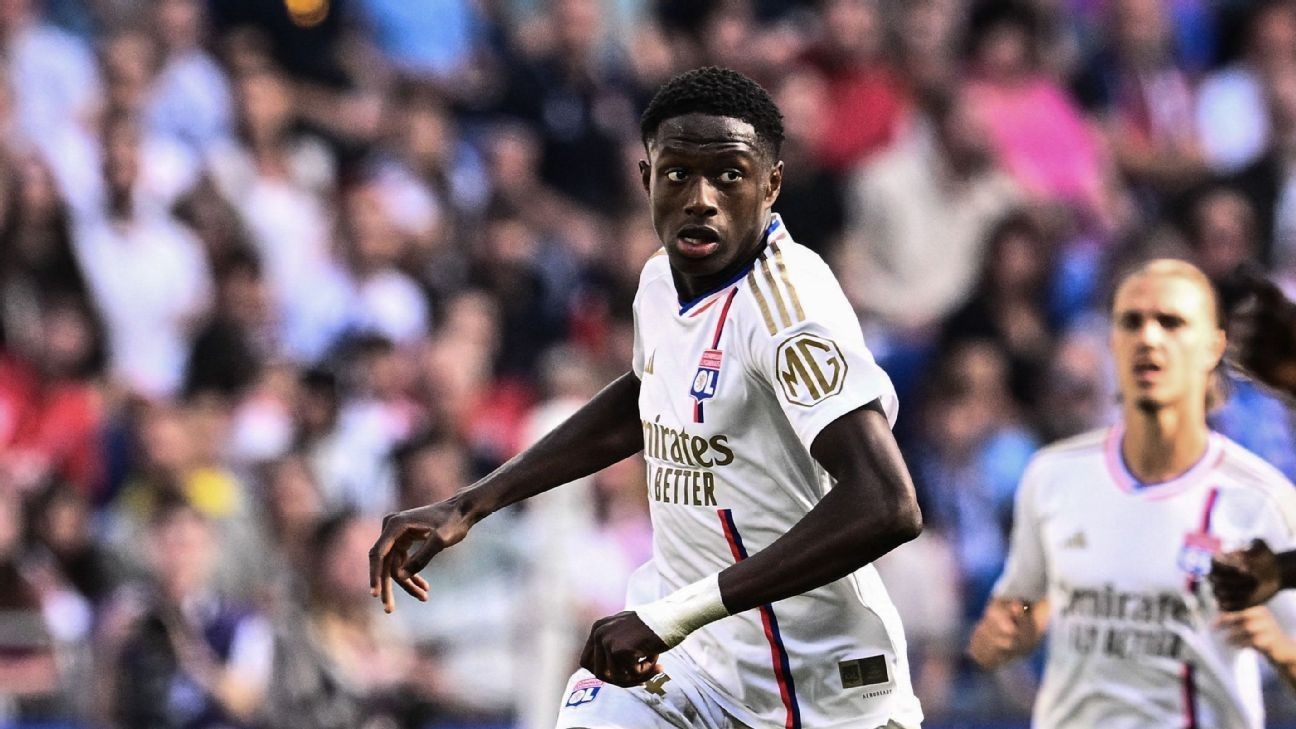 Sources: France U19 player exits over fasting ban
