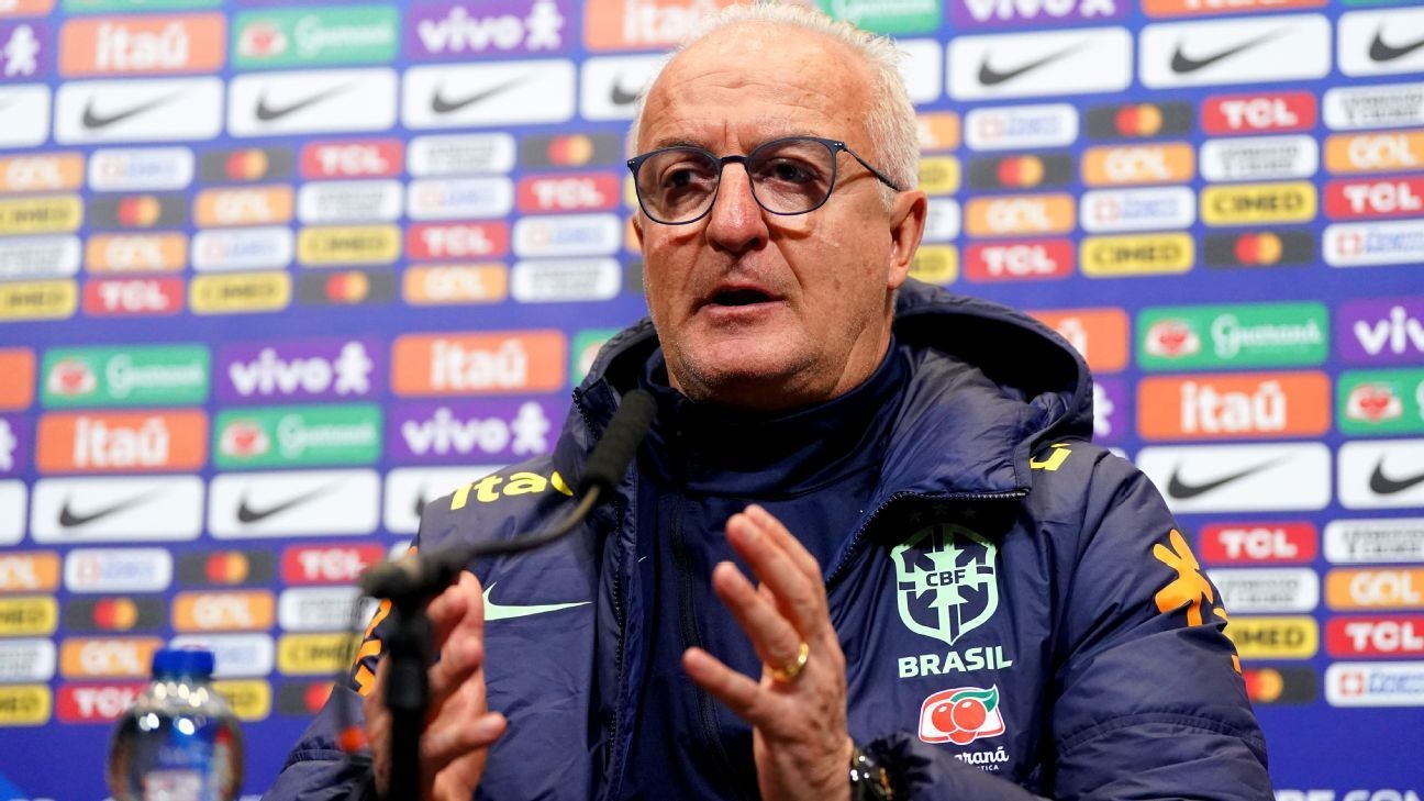 Brazil boss sends prayers to Alves, Robinho victims