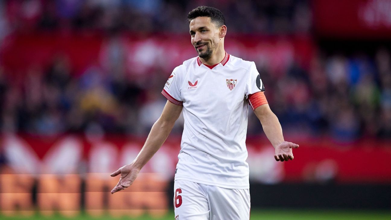 JesÃºs Navas signs lifetime Sevilla deal after U-turn