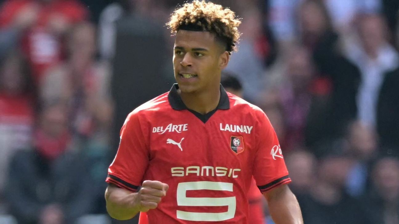 LIVE Transfer Talk: Arsenal join Spurs, Man Utd in DÃ©sirÃ© DouÃ© race