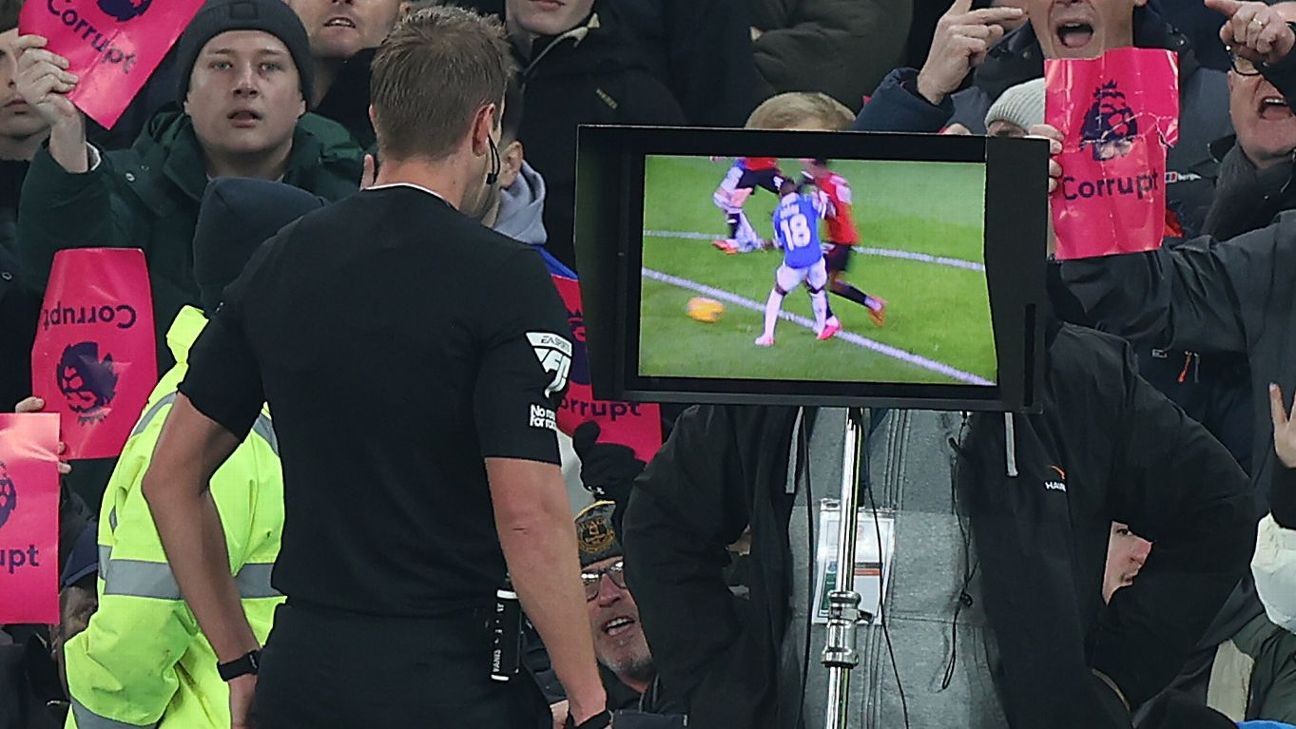 Wolves lose vote to axe VAR in PL by 19-1