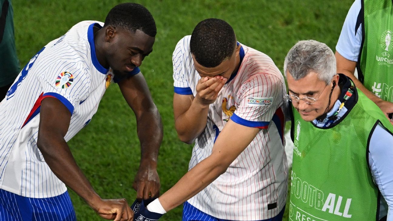Mbappe injury 'big negative' in France Euro win