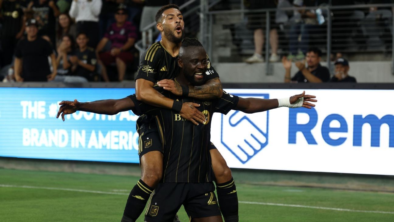 MLS: Kamara makes history to keep LAFC on top