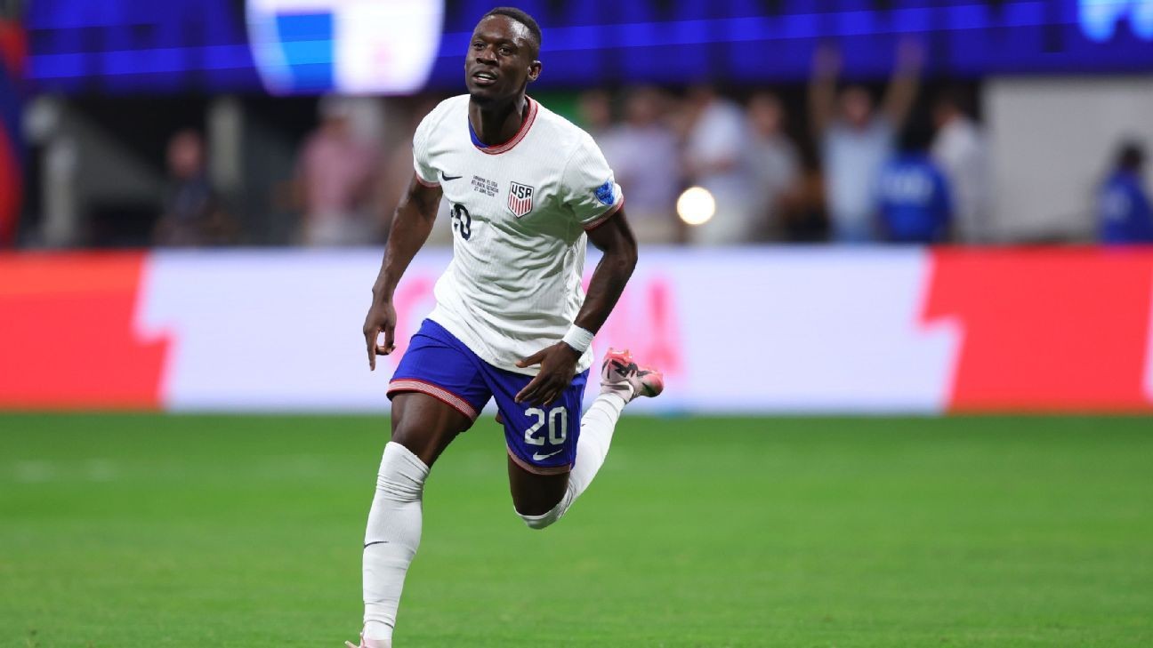 Follow live: Panama responds, evens score while USMNT down to 10 men