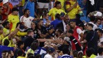 NÃºÃ±ez, Uruguay players jump in stands after loss