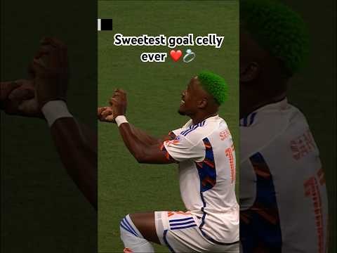 Sérgio Santos celebrates ENGAGEMENT with goal celly after scoring for @FCCincinnati!