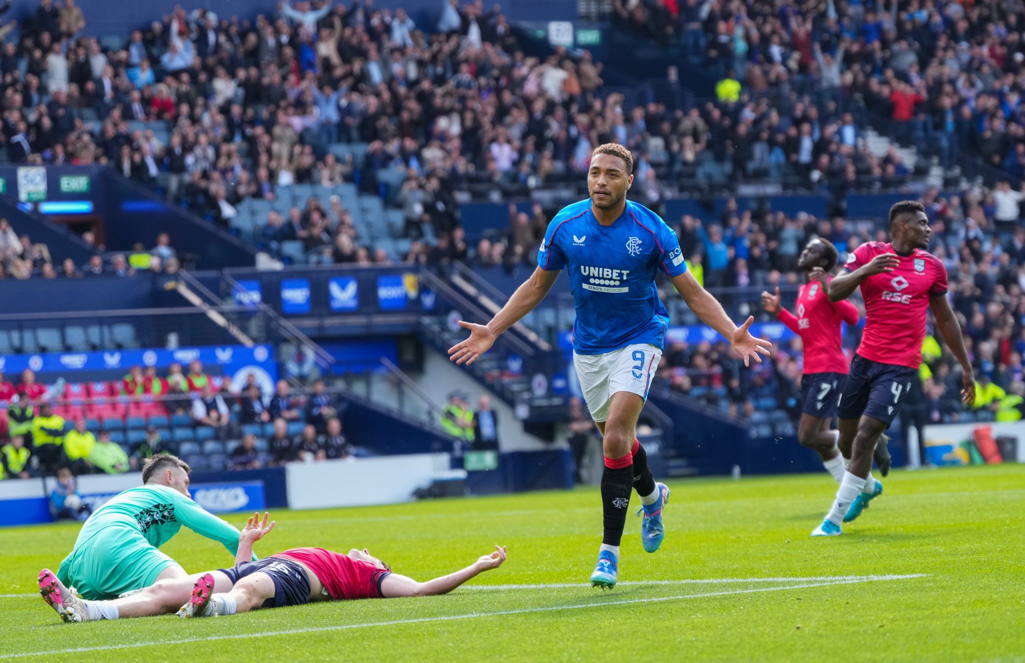 Cyriel Dessers assist Rangers to victory