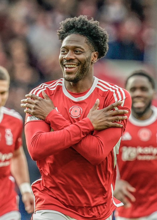 Nottingham Forest plan new deal for Ola Aina