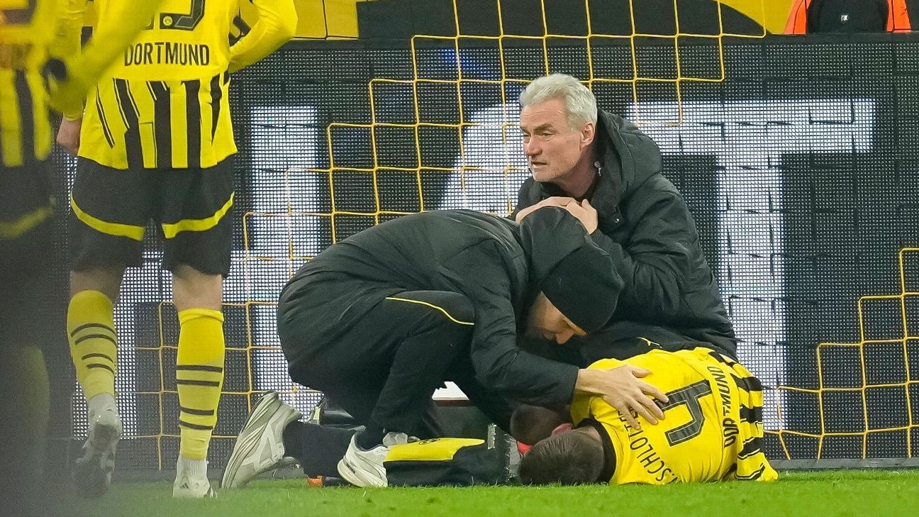 Dortmund's Schlotterbeck, ankle, stretchered off