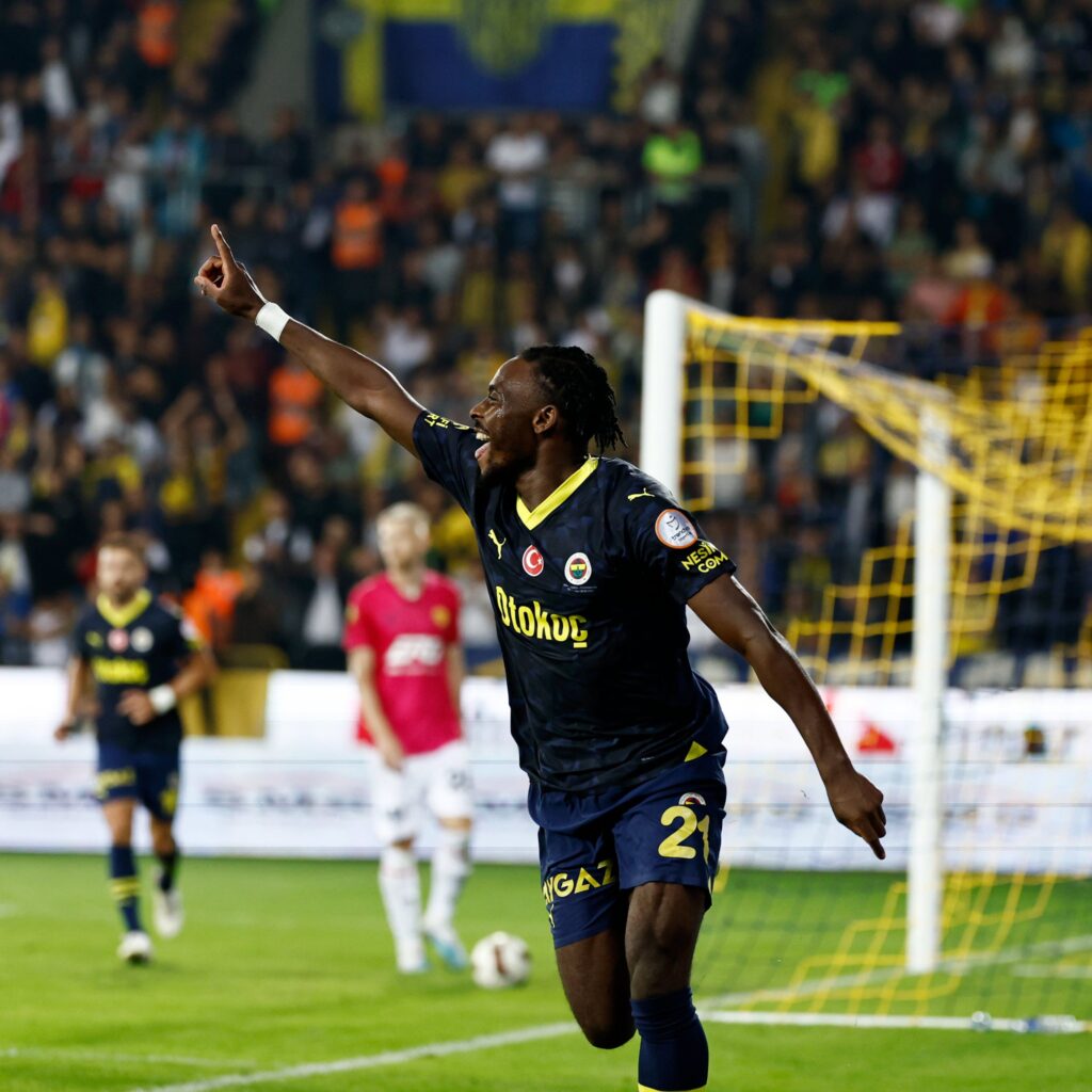 Fenerbahce table €18m deal to keep Osayi-Samuel