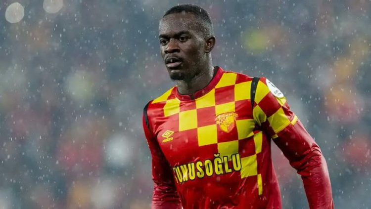 Villarreal, Besiktas Battle for Göztepe Star Anthony Dennis