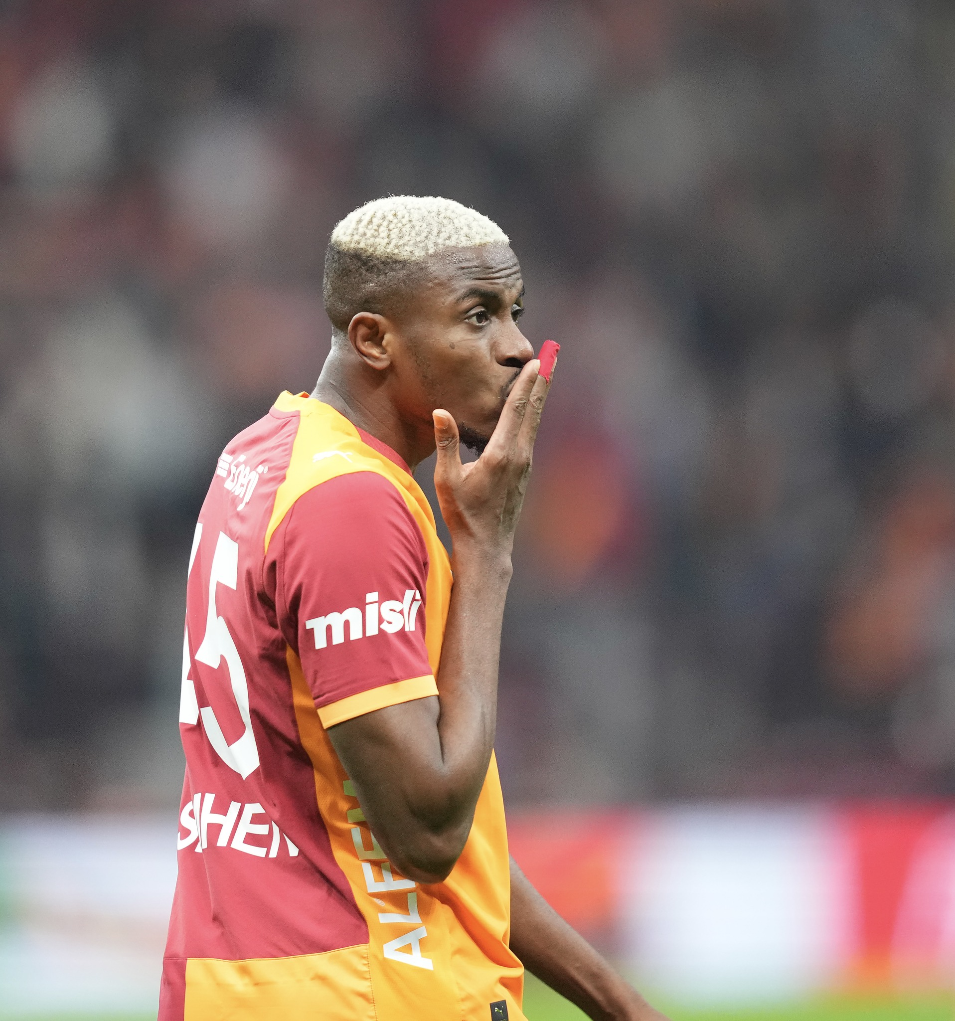 Osimhen Scores as Galatasaray Cruise Past Basaksehir