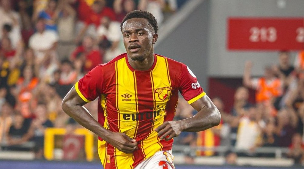 Bundesliga clubs join race for Anthony Dennis