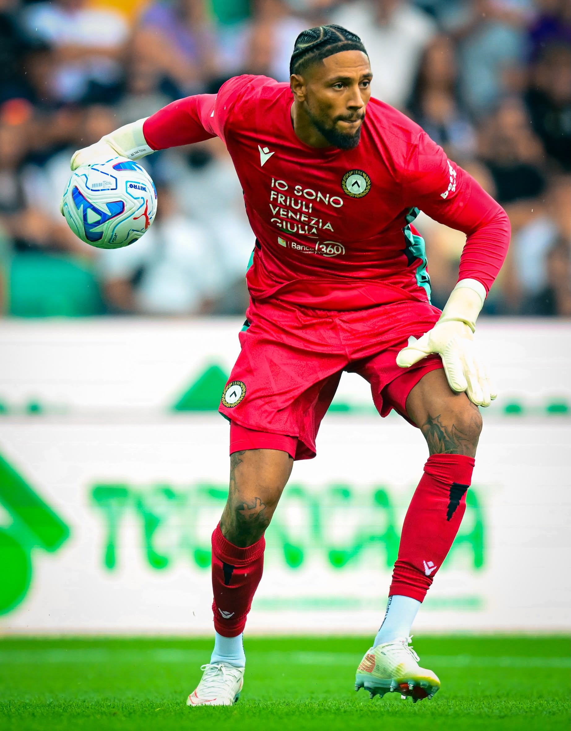 Okoye Hails Udinese Fans After Man-of-the-Match Display Against Como
