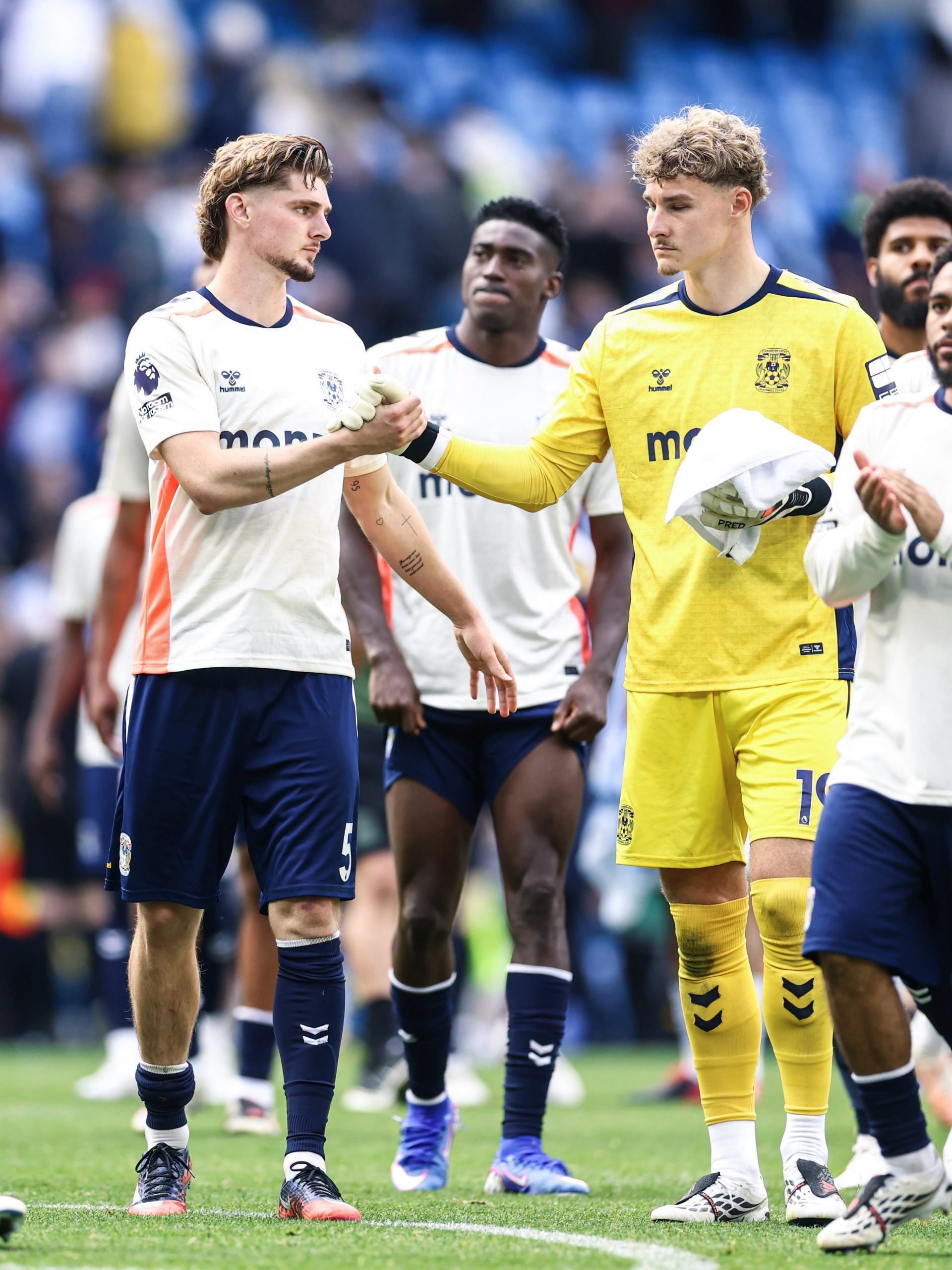 Hutchison Slams Awoniyi After Costly Miss in Coventry Defeat