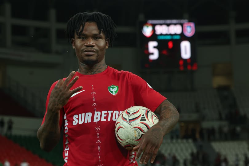 Gift Orban Hits Hat-Trick as Amedspor Thrash Basaksehir