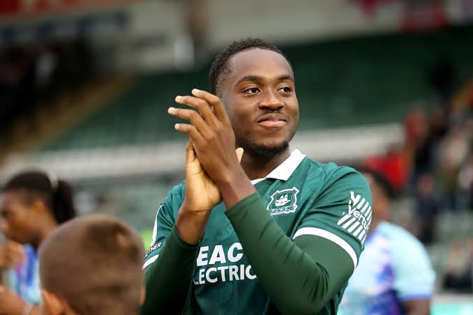 Owen Oseni Set to Miss Six Weeks With Ankle Injury